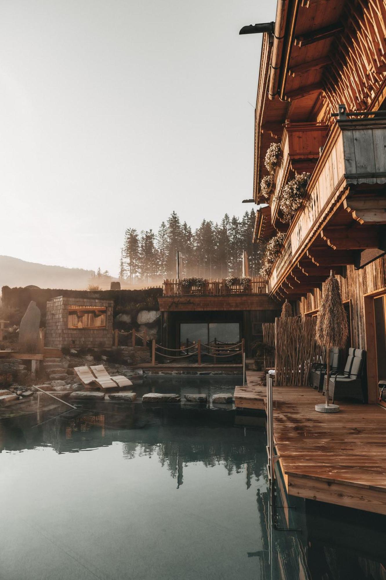 Jufenalm Boho & Restaurant *